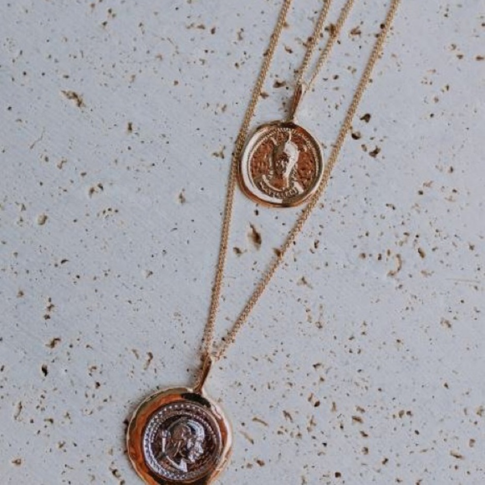 GP Halo Coin Necklace - Picture 5 of 6